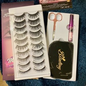 NIB Magnetic Eyelashes (10 sets)